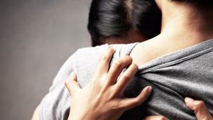 Mộng mình ngoại tình với người yêu cũ của bạn thân