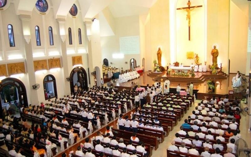 Mơ thấy đi lễ nhà thờ có ý nghĩa gì? Nên đánh số nào? 12 Chiêm bao thấy mình làm cha xứ ở nhà thờ