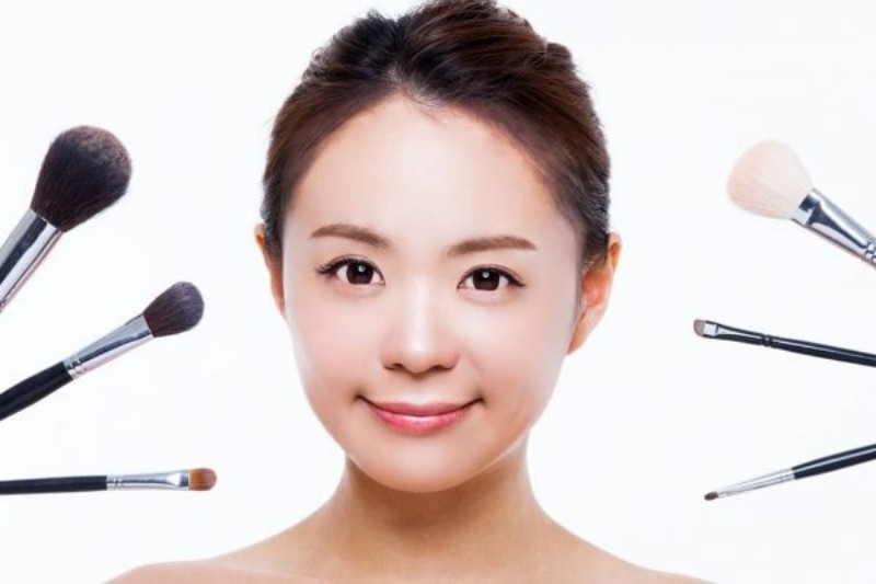Ngủ mơ thấy makeup đánh các số nào phát tài nhanh chóng? 5 Mộng thấy makeup báo hiệu nhiều ý nghĩa đặc biệt
