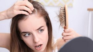 Mơ thấy tóc rụng